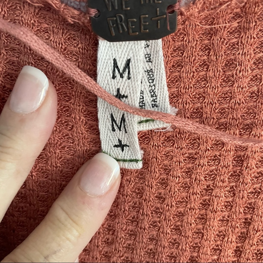 Free People Laguna rust Fall thermal monkey thumb holes - Picture 3 of 5